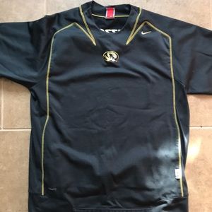 Large Nike Mizzou pullover performance fleece.